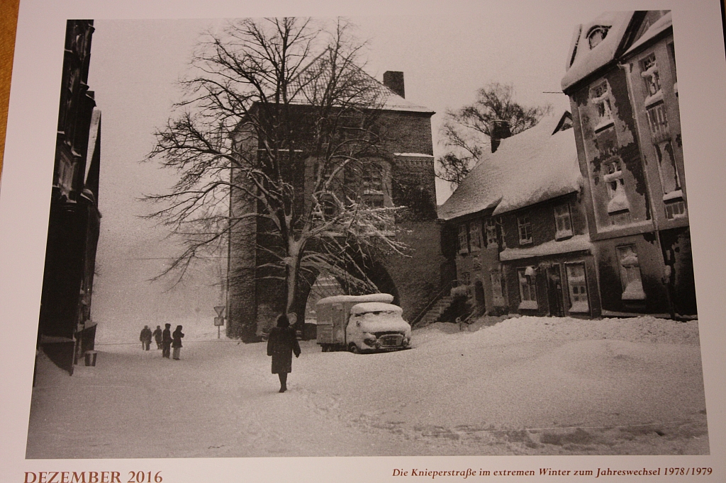 &copy; <a class='unglow' target='_blank' href='https://de.wikipedia.org/wiki/Harry_Hardenberg'>Harry Hardenberg</a>
16.10.2015 23:05:51
Stralsund, wie es gestern war
Galerie